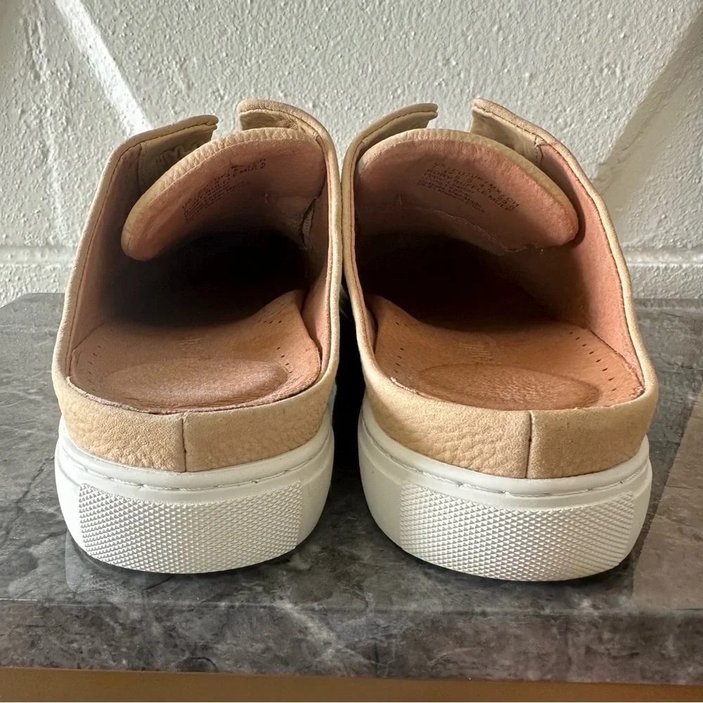 GENTLE SOULS by Kenneth Cole “Rory Ruffle Mule” - Picture 5 of 13